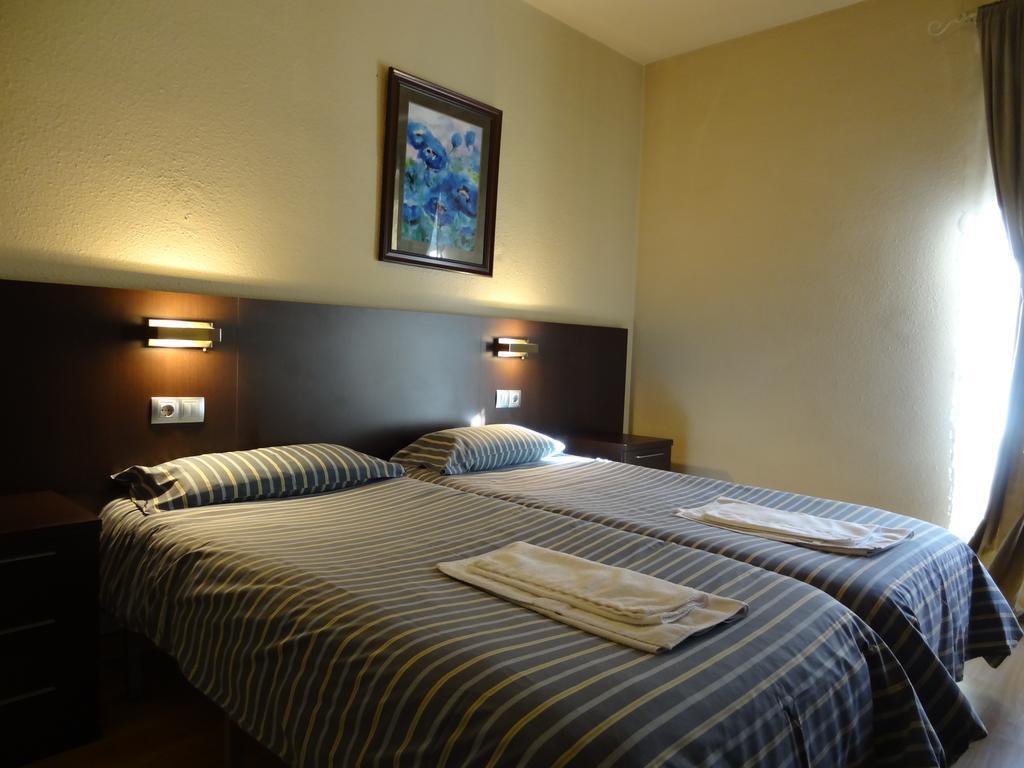 Hostal Cal Forner Hotel Andorra la Vella Room photo